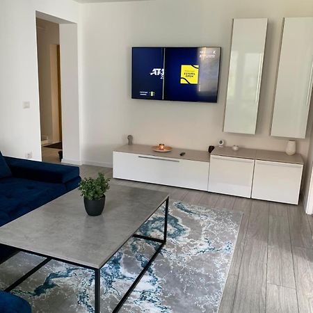 Rose Apartment Piatra Neamţ Eksteriør bilde