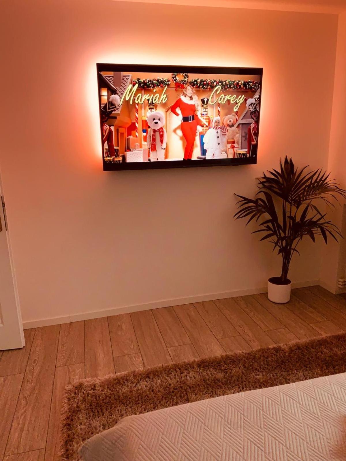 Rose Apartment Piatra Neamţ Eksteriør bilde